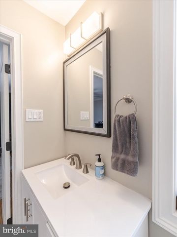 1185 WOODWARD DR, West Chester, PA 19380