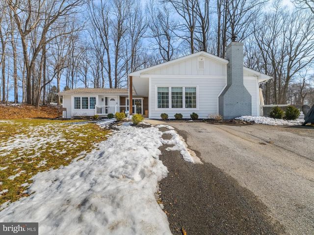 1185 WOODWARD DR, West Chester, PA 19380