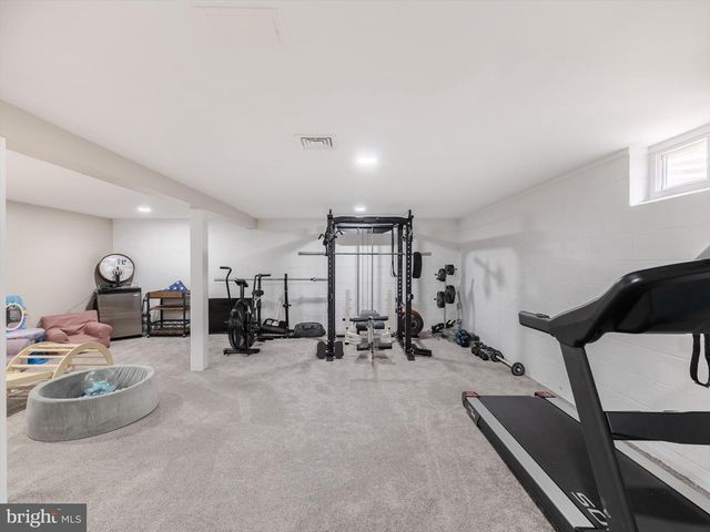 1185 WOODWARD DR, West Chester, PA 19380