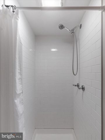 1185 WOODWARD DR, West Chester, PA 19380