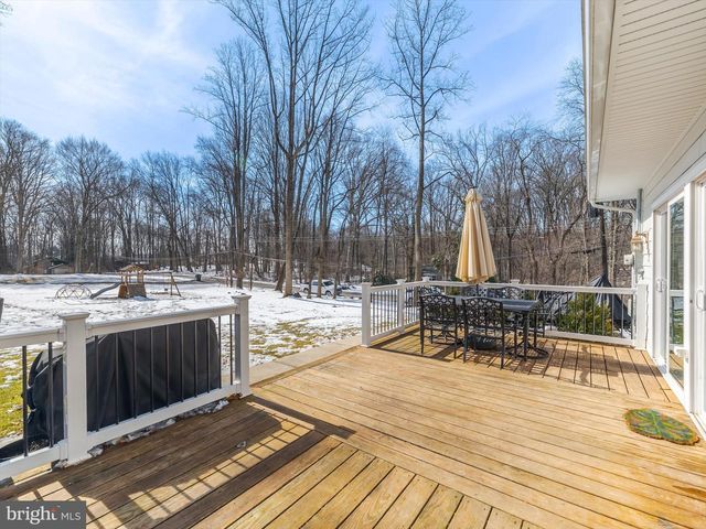 1185 WOODWARD DR, West Chester, PA 19380