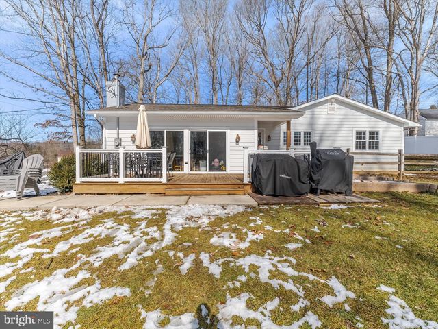 1185 WOODWARD DR, West Chester, PA 19380