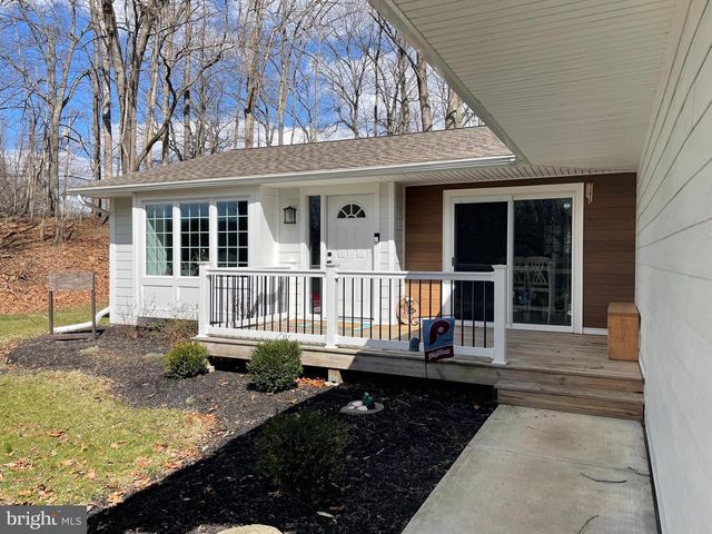 1185 WOODWARD DR, West Chester, PA 19380