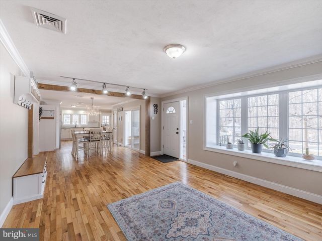 1185 WOODWARD DR, West Chester, PA 19380