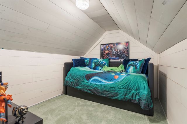 2000 N Lake Drive, Greenville, TX 75402