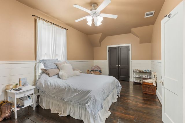 2000 N Lake Drive, Greenville, TX 75402