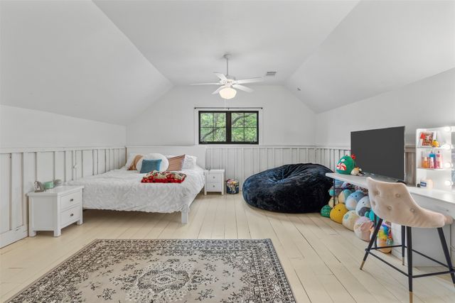 2000 N Lake Drive, Greenville, TX 75402