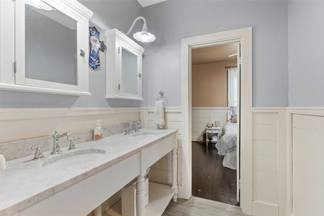 2000 N Lake Drive, Greenville, TX 75402