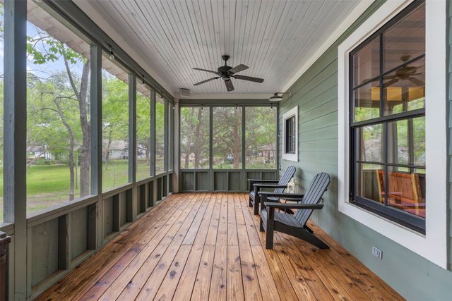 2000 N Lake Drive, Greenville, TX 75402