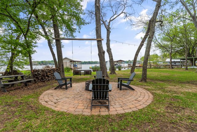 2000 N Lake Drive, Greenville, TX 75402