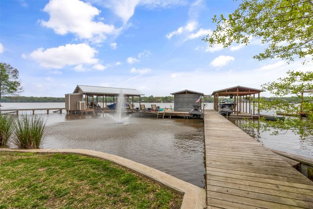 2000 N Lake Drive, Greenville, TX 75402