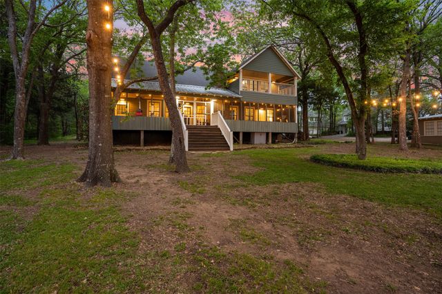 2000 N Lake Drive, Greenville, TX 75402