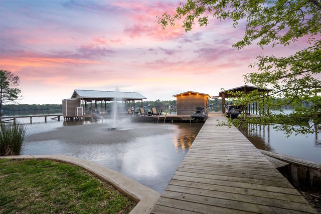 2000 N Lake Drive, Greenville, TX 75402