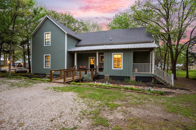 2000 N Lake Drive, Greenville, TX 75402