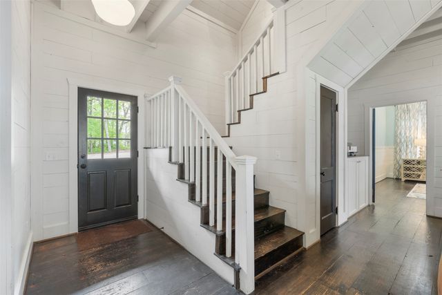 2000 N Lake Drive, Greenville, TX 75402