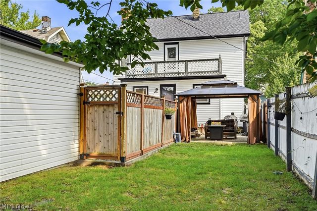 109 Stanford Avenue, Elyria, OH 44035