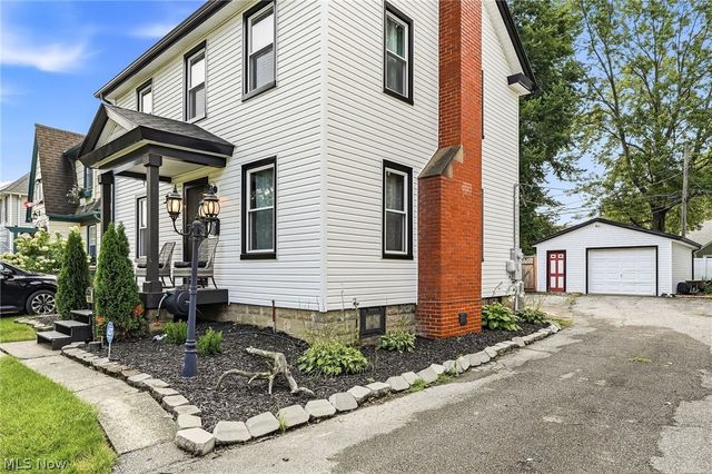 109 Stanford Avenue, Elyria, OH 44035
