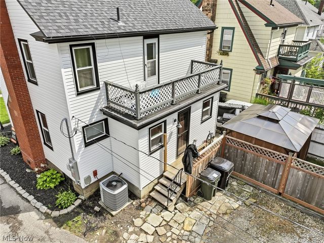 109 Stanford Avenue, Elyria, OH 44035