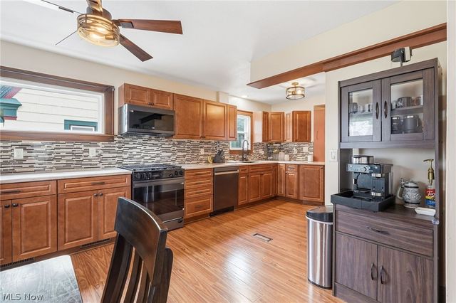 109 Stanford Avenue, Elyria, OH 44035