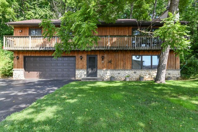 142 Riverside DRIVE, Waterford, WI 53185