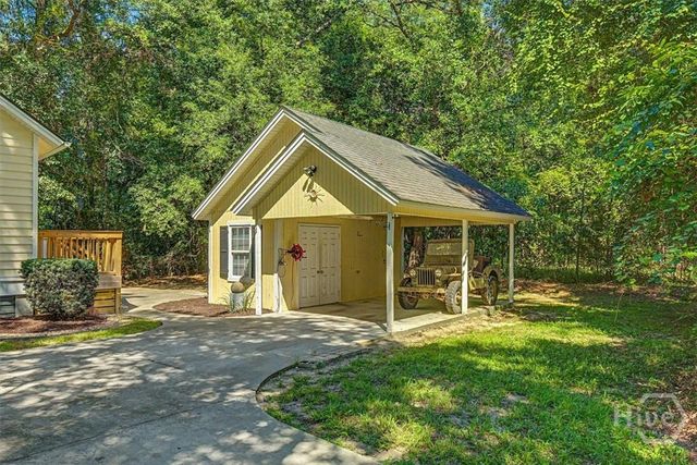 90 Brisbon Hall Drive, Richmond Hill, GA 31324
