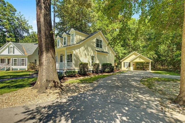 90 Brisbon Hall Drive, Richmond Hill, GA 31324