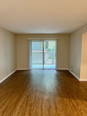 4859 Cedar Springs Road 154, Dallas, TX 75219