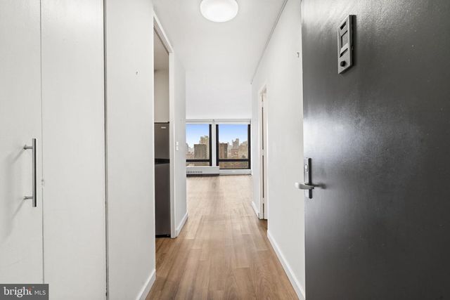 210 LOCUST ST #21E, Philadelphia, PA 19106