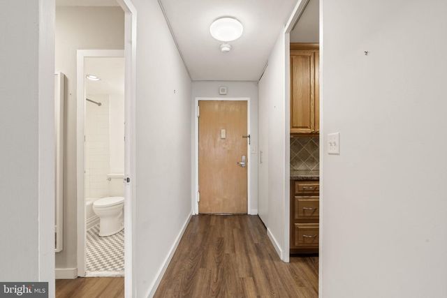 210 LOCUST ST #21E, Philadelphia, PA 19106