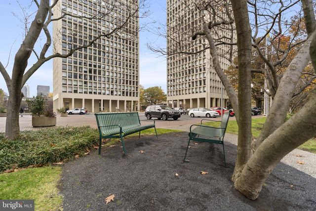 210 LOCUST ST #21E, Philadelphia, PA 19106