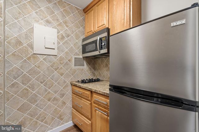 210 LOCUST ST #21E, Philadelphia, PA 19106