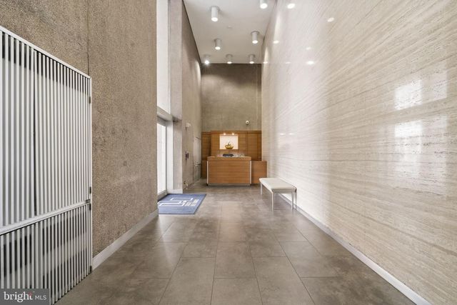 210 LOCUST ST #21E, Philadelphia, PA 19106