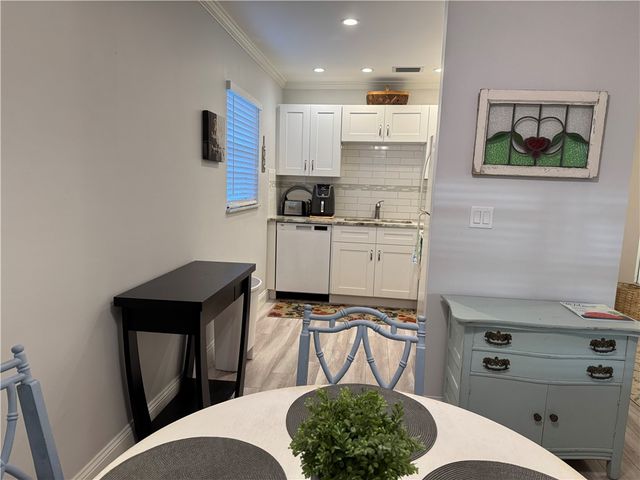 58 Woodland Drive 103, Vero Beach, FL 32962