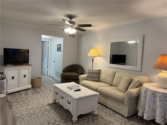 58 Woodland Drive 103, Vero Beach, FL 32962