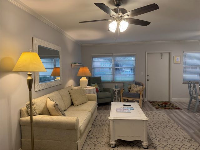 58 Woodland Drive 103, Vero Beach, FL 32962