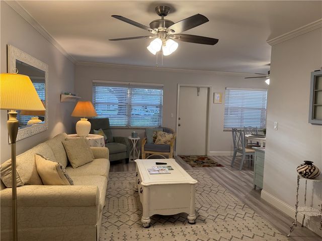 58 Woodland Drive 103, Vero Beach, FL 32962