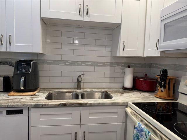 58 Woodland Drive 103, Vero Beach, FL 32962