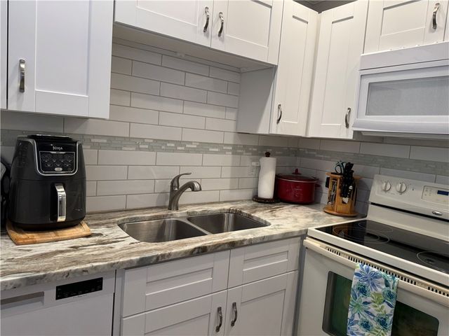 58 Woodland Drive 103, Vero Beach, FL 32962