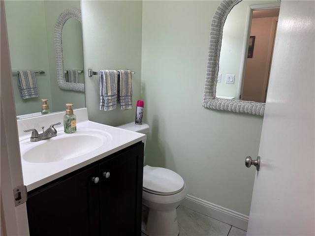 58 Woodland Drive 103, Vero Beach, FL 32962