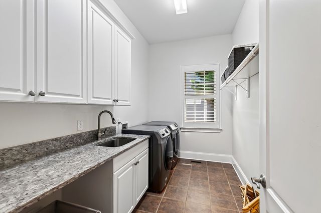 120 Swan Lake Court, Chapel Hill, NC 27517