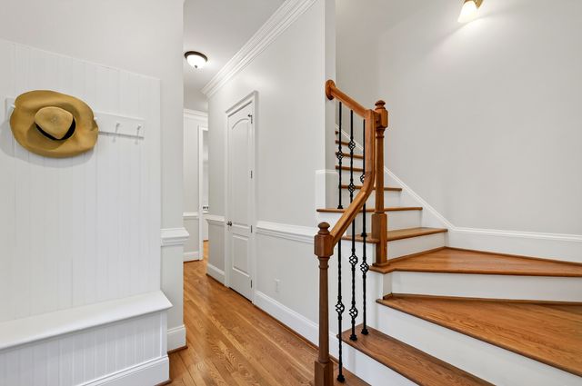 120 Swan Lake Court, Chapel Hill, NC 27517