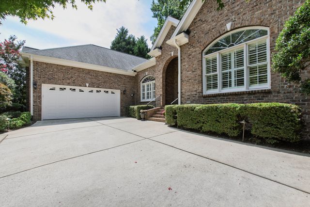 120 Swan Lake Court, Chapel Hill, NC 27517