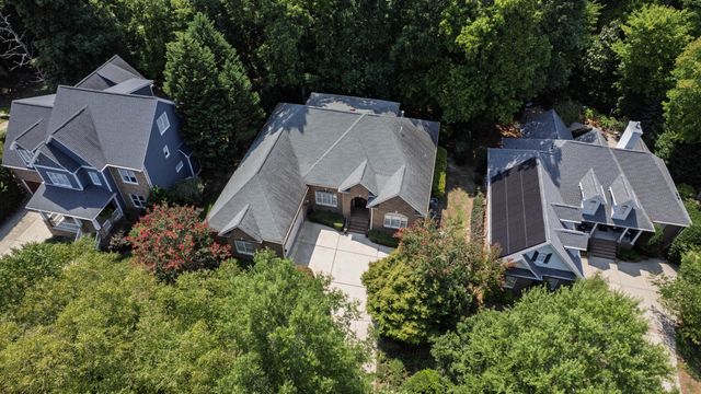 120 Swan Lake Court, Chapel Hill, NC 27517