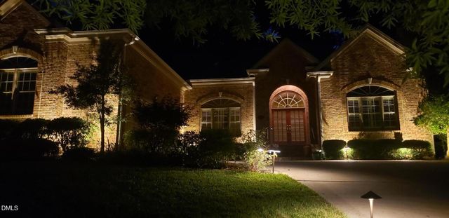 120 Swan Lake Court, Chapel Hill, NC 27517
