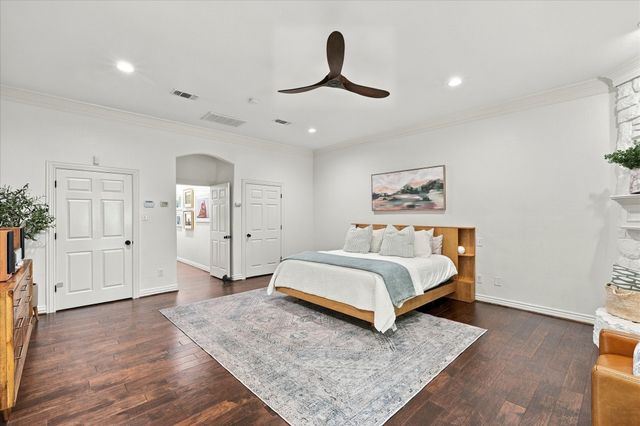 700 Glen Abbey Drive, Mansfield, TX 76063