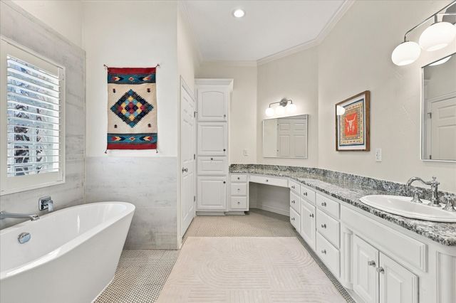 700 Glen Abbey Drive, Mansfield, TX 76063