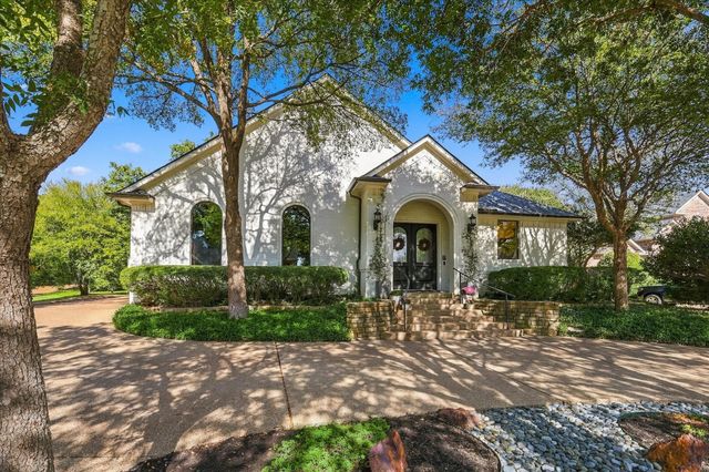 700 Glen Abbey Drive, Mansfield, TX 76063