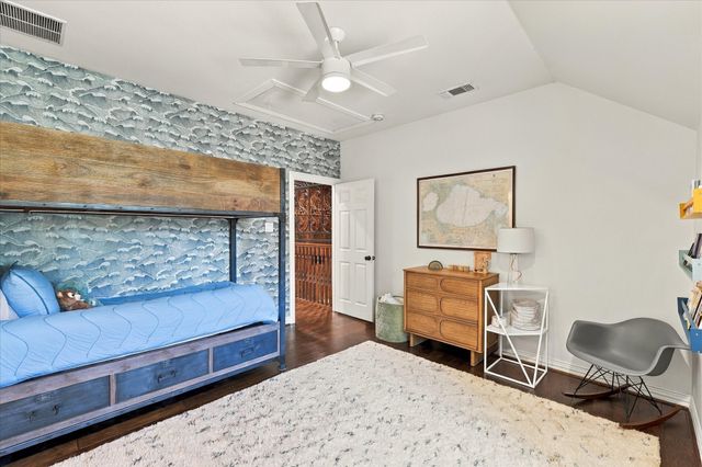 700 Glen Abbey Drive, Mansfield, TX 76063