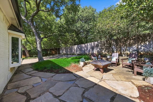 700 Glen Abbey Drive, Mansfield, TX 76063