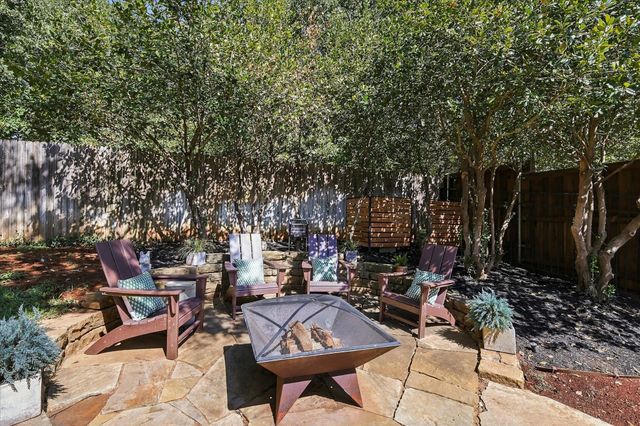 700 Glen Abbey Drive, Mansfield, TX 76063